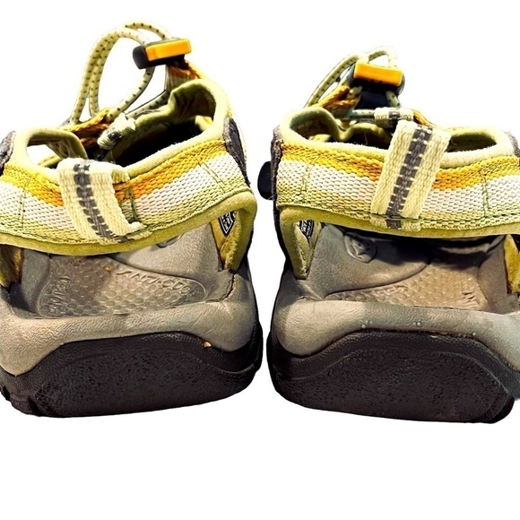 Keen Women's Size 6 Newport H2 Waterproof Backstrap Sandals Green/Yellow - Picture 7 of 10